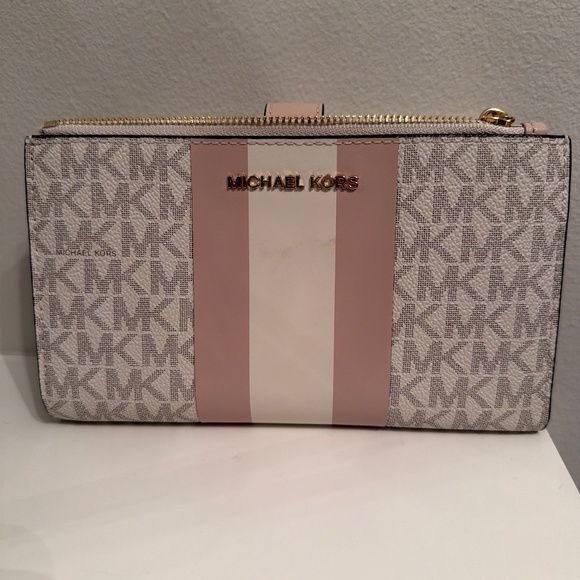 Jet Set Travel Signature Logo Smartphone Wallet - Picture 2 of 3